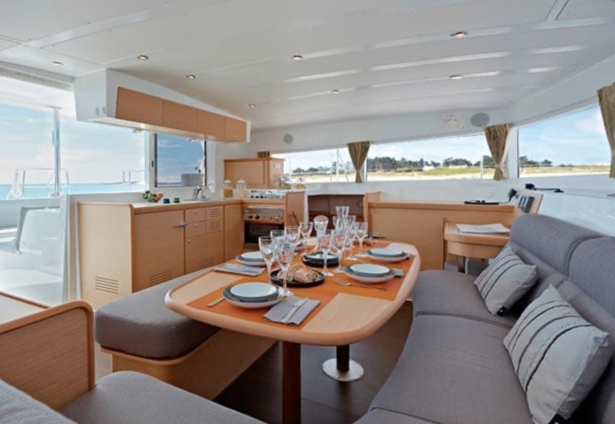 aBoyaje-catamaran 02